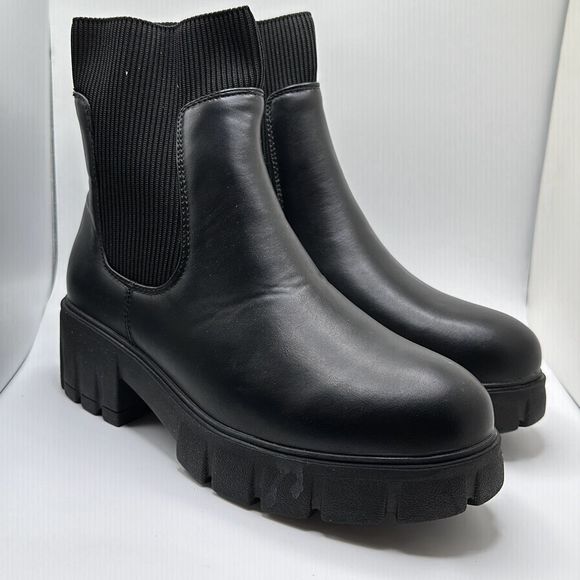 CUSHIONAIRE Women's Sparks slip on chelsea boot +Memory Foam 9 WIDE BLACK - Picture 1 of 7